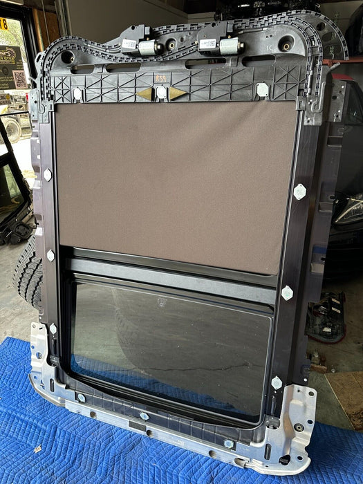 2017 2018 2019 FORD F250 F350 F450 KING RANCH BROWN TWIN PANEL MOONROOF ASSY OEM