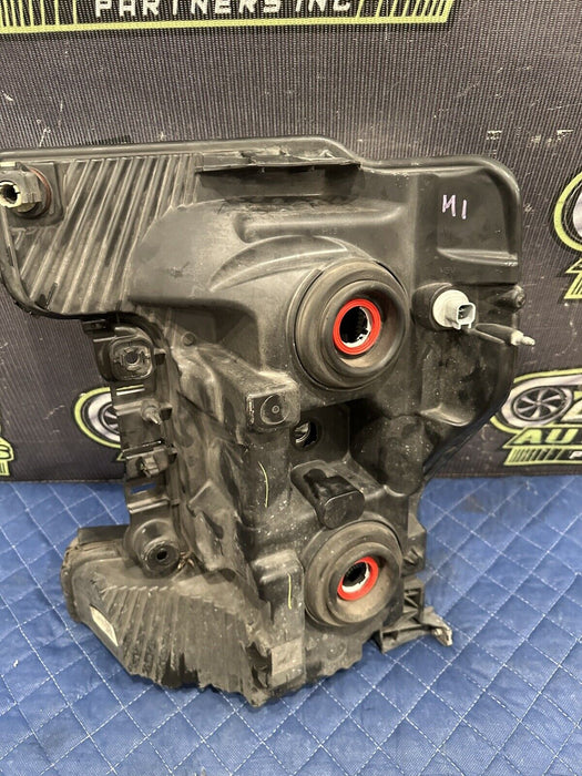 2017 2019 FORD F250 F350 F450 LARIAT RIGHT PASSENGER SIDE HALOGEN HEADLIGHT OEM