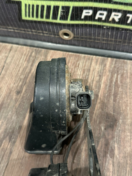 2017-19 FORD F250 F350 F450 DUAL HORN ASSEMBLY OEM