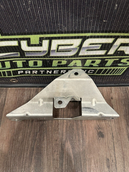 2021 AUDI R8 REAR RIGHT AIR BOX MOUNTING BRACKET OEM 4S0 813 546 C