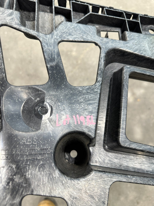 2024 BMW M3 M4 G80 G82 REAR LEFT BUMPER CORNER BRACKET OEM 8069445