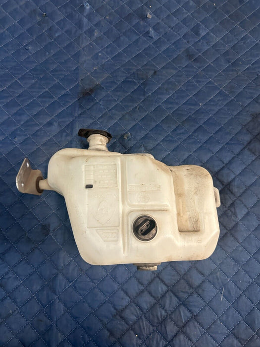 2014 AUDI R8 4.2L V10 OEM WINDSHIELD WASHER FLUID TANK RESERVOIR 423 955 449