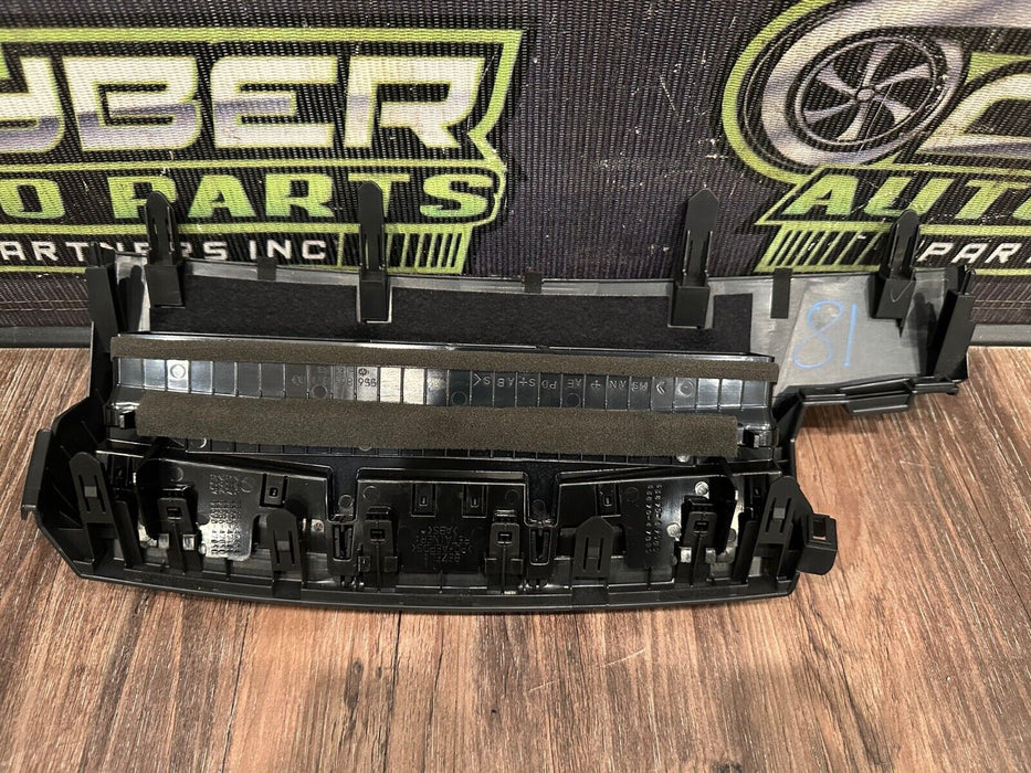 2014 TOYOTA PRUIS V CENTER DASH DASHBOARD AIR VENT OUTLETS W/ TRIM PANEL OEM