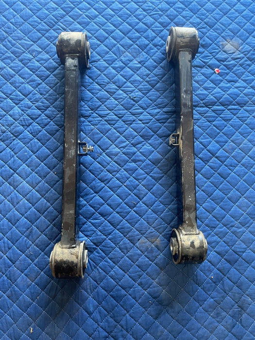 2017 RAM 2500 CUMMINS REAR RIGHT & LEFT LOWER AXLE CONTROL ARMS OEM