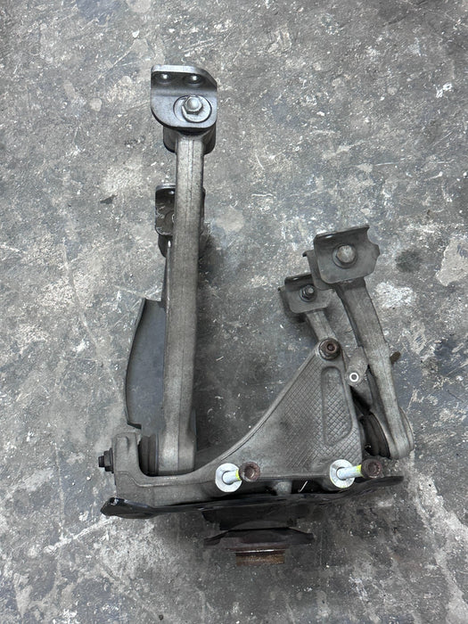 2014-15 AUDI R8 V10 REAR LEFT KNUCKLE SPINDLE ASSEMBLY OEM