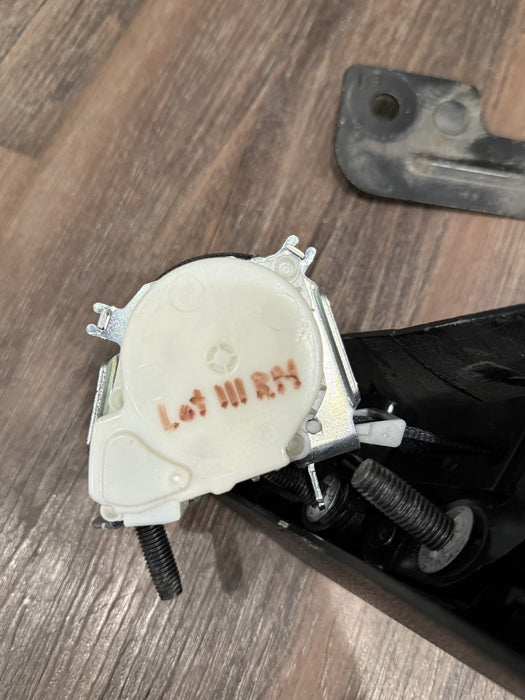 2017-2019 FORD F250 F350 F450 PLATINUM REAR LEFT RIGHT SEATBELT SET OEM