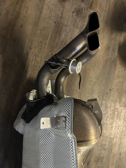 2017 AUDI R8 V10 EXHAUST MUFFLER SYSTEM OEM GENUINE 420 251 609 W/ SHEILD