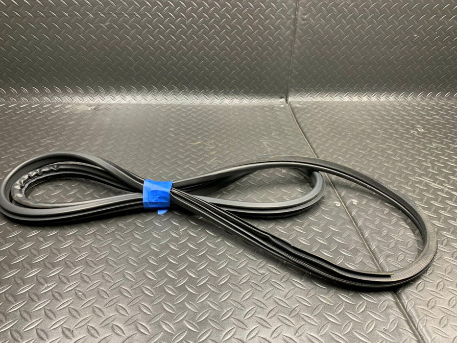 2014-2018 INFINITI Q50 OEM RH FRONT DOOR SEAL