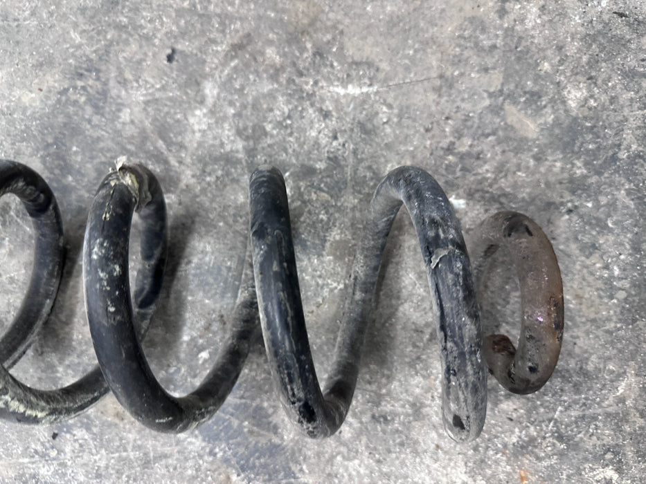 2017-2019 FORD F250 F350 LEFT COIL SPRING OEM