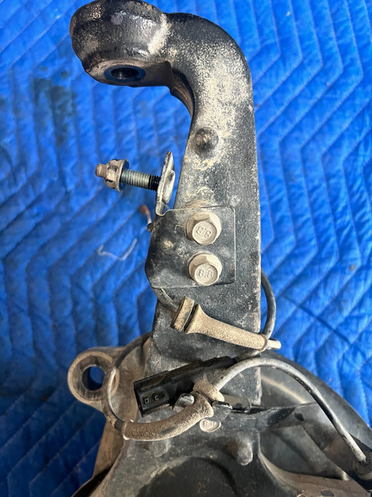 2018 NISSAN TITAN XD FRONT LEFT DRIVER KNUCKLE SUSPENSION SPINDLE OEM