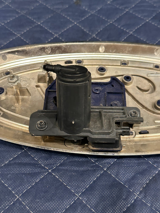 2017-2019 FORD F250 F350 F450 GRILLE EMBLEM WITH CAMERA OEM