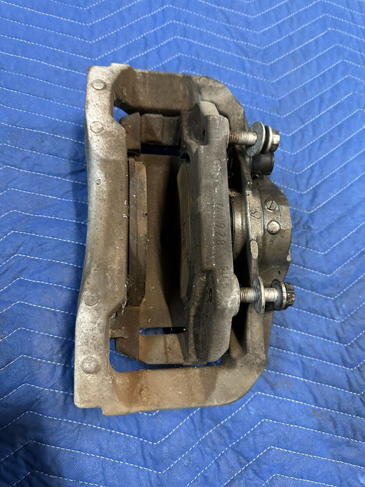 2011 BMW 550i F10 XDRIVE FRONT RIGHT PASSENGER DISC BRAKE CALIPER OEM 6786818