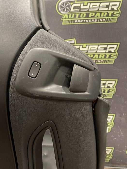 2020 BMW M4 F82 FRONT RIGHT BLACK & WHITE LEATHER SEAT HERITAGE EDITION OEM READ