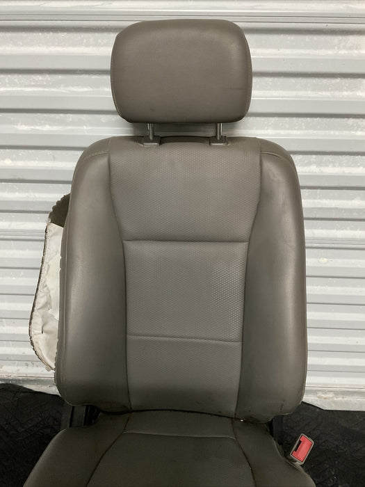 2017-2019 FORD F250 F350 F450 XLT FRONT PASSENGER SEAT OEM