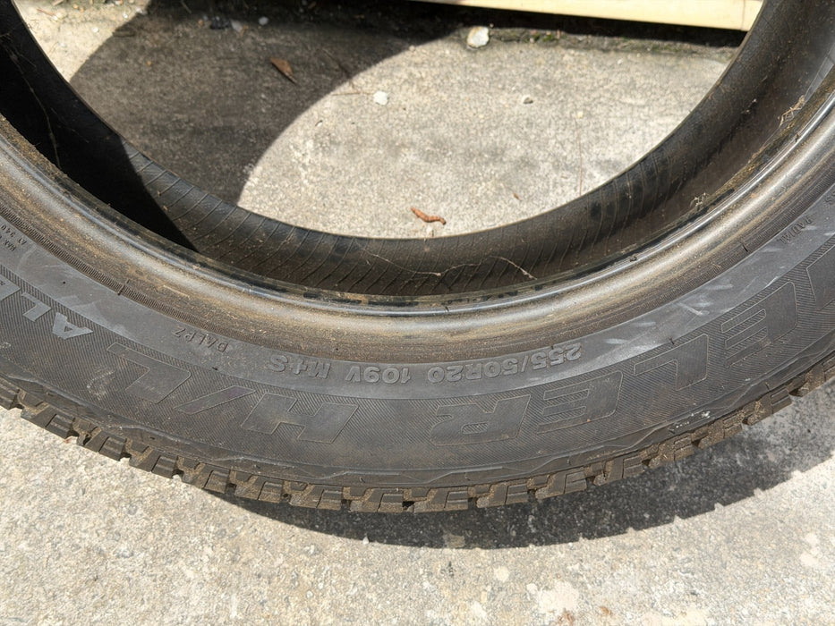 (1) BRIDGETONE DUELER H/L ALENZA 225/50R20 109V