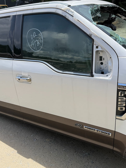 2017-2022 FORD F250 F350 F450 KING RANCH WHITE FRONT PASSENGER RH DOOR (UG, H5)