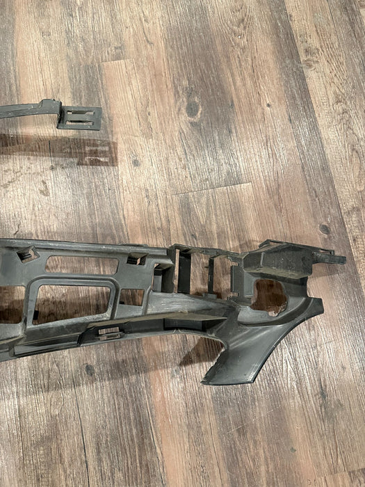 2017 MERCEDES-BENZ C63 AMG CONV FRONT BUMPER DRIVER LEFT SIDE MOUNT OEM