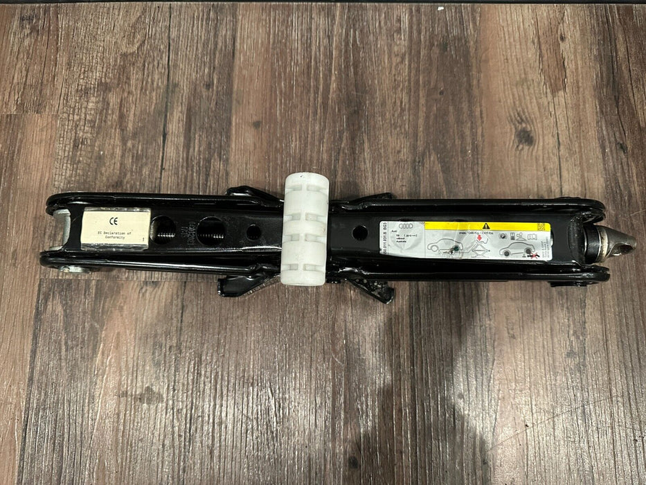 2021 AUDI R8 SPART TIRE JACK W CARRIER OEM 4S0 011 031 / 4S0 011 031 B