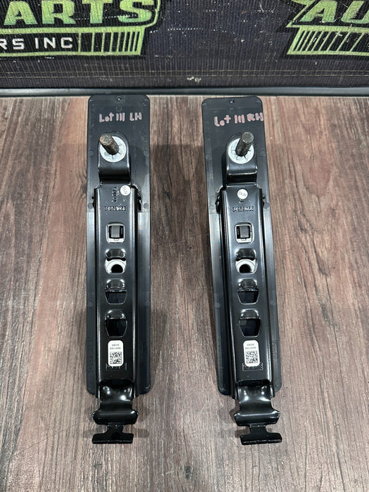 2017-19 FORD F250 F350 F450 PLATINUM LEFT RIGHT SEATBELT ADJUSTER BRACKETS OEM