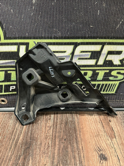 2017-18 AUDI R8 PASSENGER RIGHT BUMPER BRACKET OEM 4S0 807 184 4S0807184