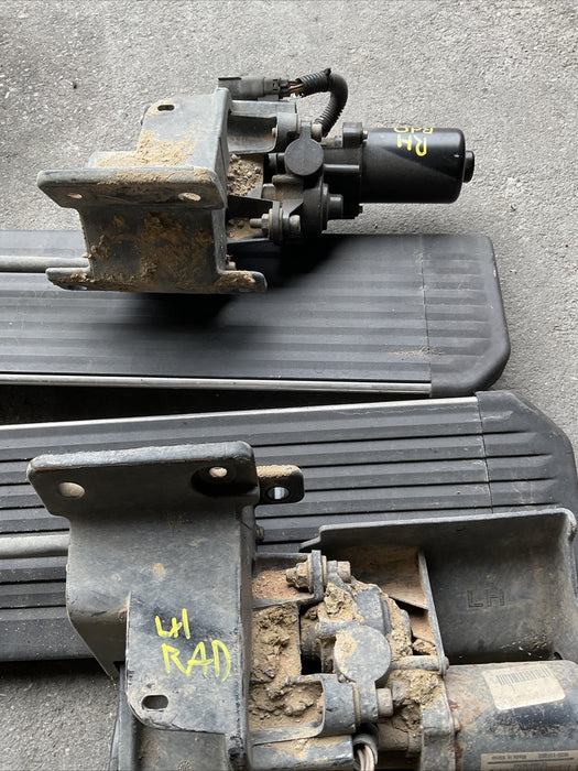 2017 2018 2019 FORD F250 F350 F450 OEM POWER RUNNING BOARDS PAIR LH RH~DENTS~