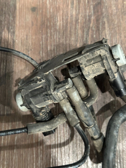 2018 AUDI R8 PLUS VACUUM PUMP RESERVOIR TANK W/ LINES OEM 420 131 541