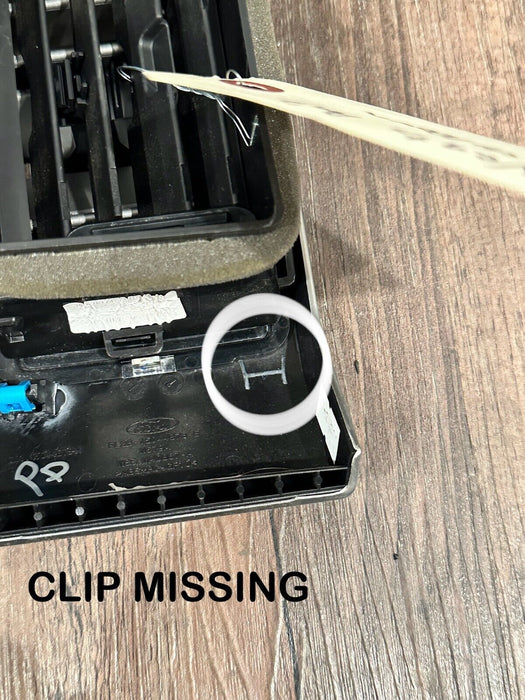 2017-2020 FORD F250 F350 F450 PASSENGER RIGHT DASH AIR VENT OEM *READ*