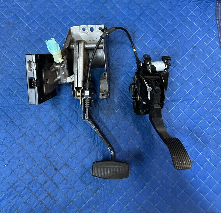 2017 2019 2021 2022 FORD F250 F450 PLATINUM GAS PEDAL & BRAKE PEDAL ASSEMBLY OEM