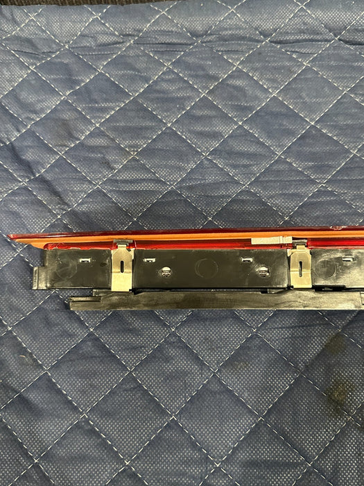 2014 AUDI R8 HIGH MOUNT BRAKE LIGHT LAMP 420 945 097 B OEM