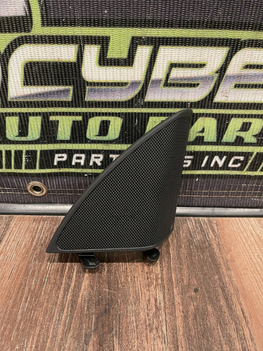 2015 MERCEDES BENZ C63S AMG FRONT RIGHT DOOR TWEETER COVER W SPEAKER OEM