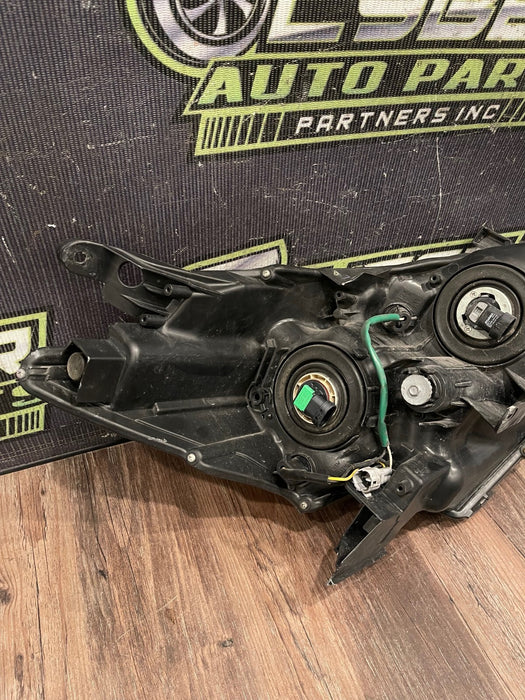 2014 TOYOTA PRIUS V DRIVER LEFT HEADLIGHT OEM *SUN DAMAGE/YELLOWING* (READ!)