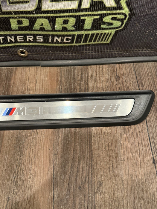 2024 BMW M3 M4 G80 G82 FRONT RIGHT SILL KICK PLATE OEM *SCRATCHES #5*