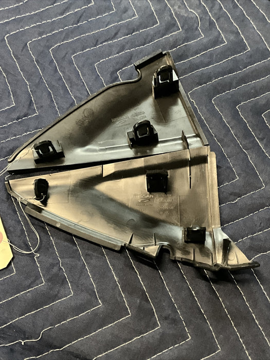 2017-2019 NISSAN TITAN XD FRONT LEFT RIGHT DASH END COVER TRIM OEM 68421-EZ00A