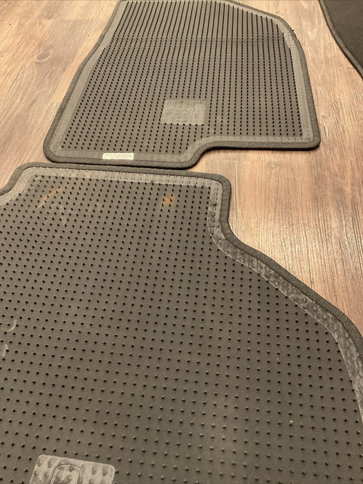 2020 2021 2022 GMC SIERRA 2500 3500 FLOOR MAT SET (4)