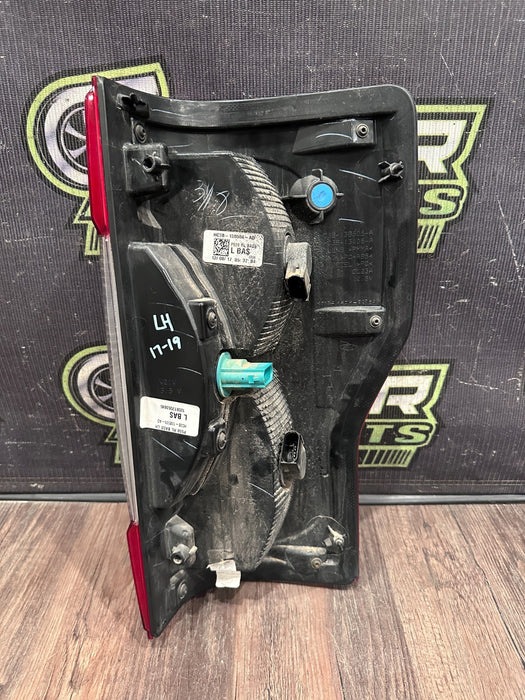 2017-19 FORD F250 F350 F450 DRIVER LEFT HALOGEN TAIL LIGHT OEM *FLAWS 3-4*