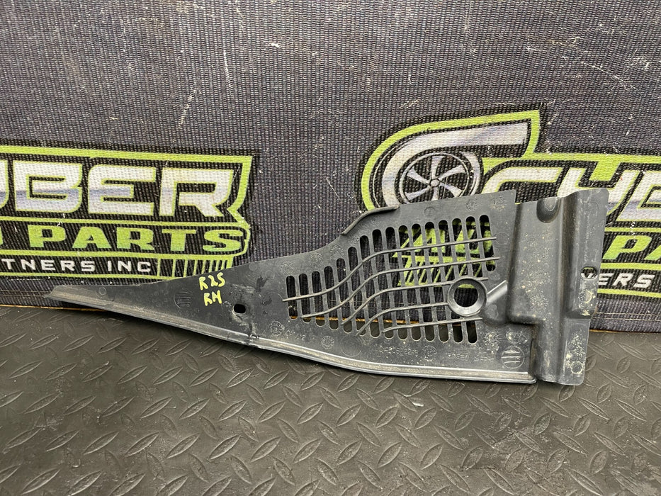 2018 CHALLENGER HELLCAT RIGHT SIDE WIPER COWL CORNER DEFLECTOR OEM 2015-2021