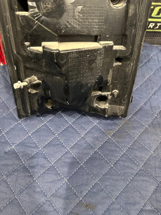 2023-2024 FORD F250 F350 DRIVER LEFT LED TAIL LIGHT OEM *DAMAGED*