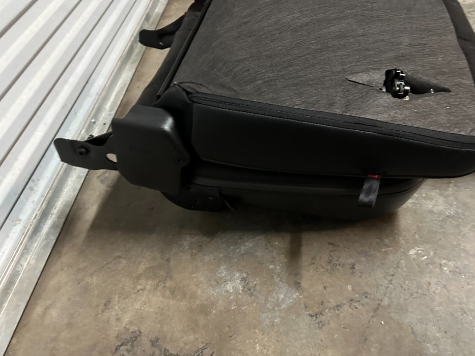 2017 2018 2019 FORD F250 F350 F450 PLATINUM REAR RIGHT PASSENGER SEAT OEM