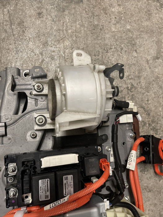 2014 TOYOTA PRIUS V REAR HYBRID FUEL BATTERY CELLS ASSEMBLY OEM G9280-76011