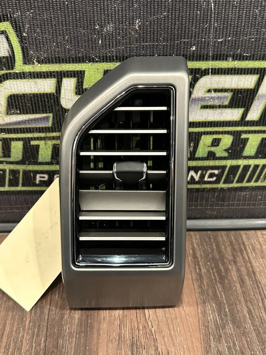 2017-2020 FORD F250 F350 F450 PASSENGER RIGHT DASH AIR VENT OEM *READ*