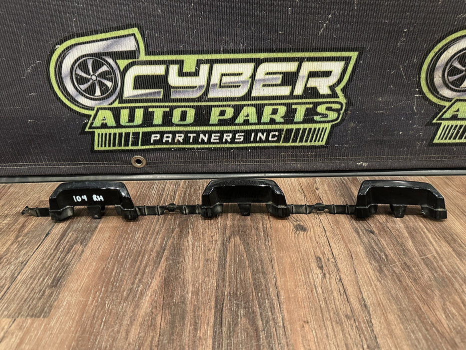 2024 FORD F350 GRILLE RIGHT TRIM OEM PC3B-8200 / PC3B-8200-D