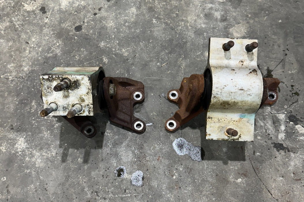 2017-2019 FORD F350 F450 LEFT RIGHT ENGINE MOUNTS OEM