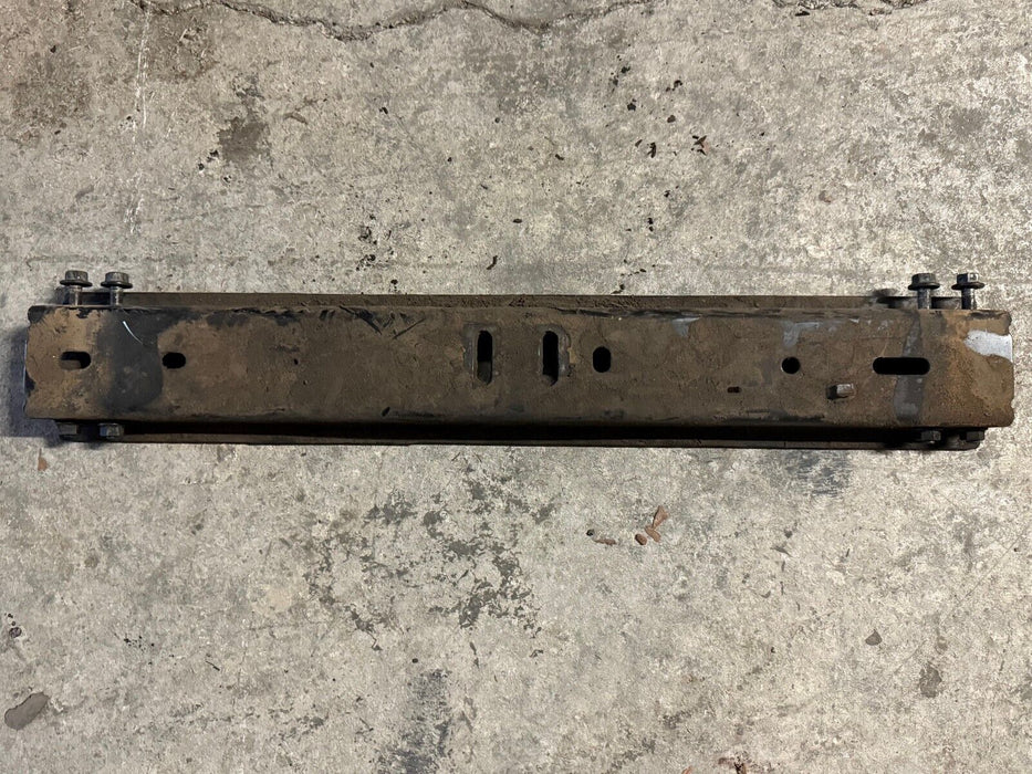 2017-2022 FORD F250 F350 F450 MIDDLE / CENTER FRAME CROSSMEMBER BRACKET OEM