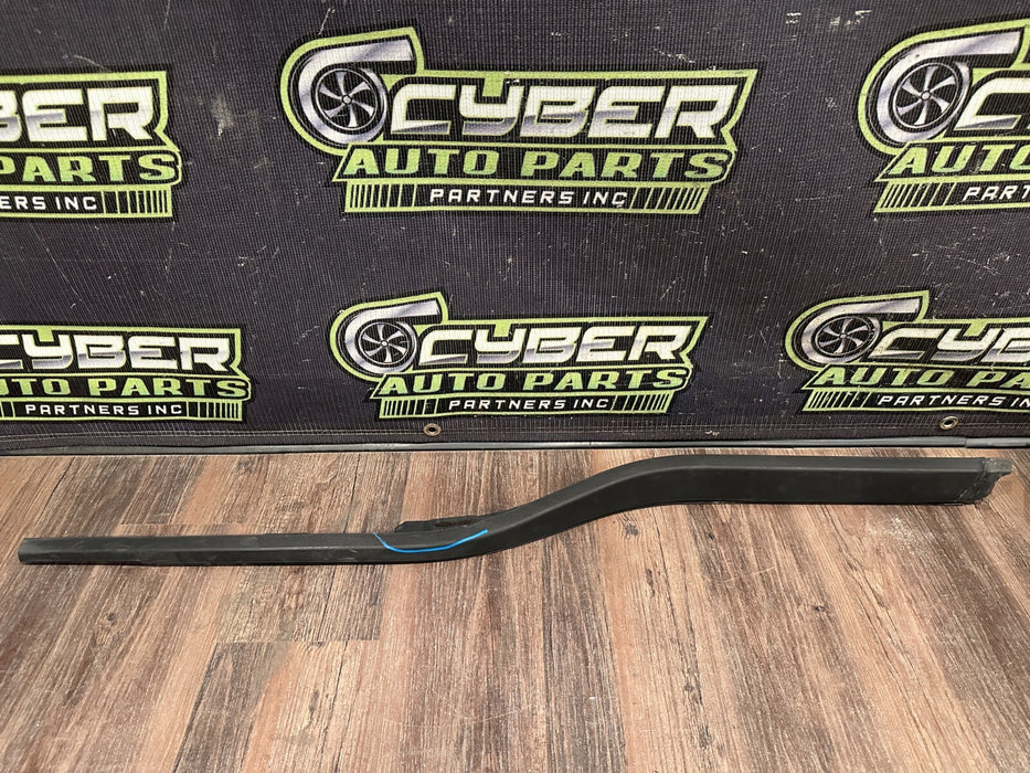 2017-2022 FORD F250 F350 F450 FRONT LEFT DOOR WEATHER STRIP OEM *SEE PCTURES*