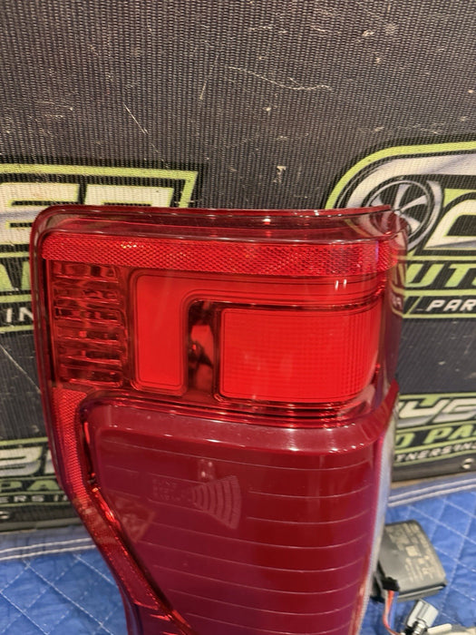 2020 2021 2022 FORD F250 F350 F450 DRIVER LEFT SIDE LED TAIL LIGHT W/ BLISS OEM