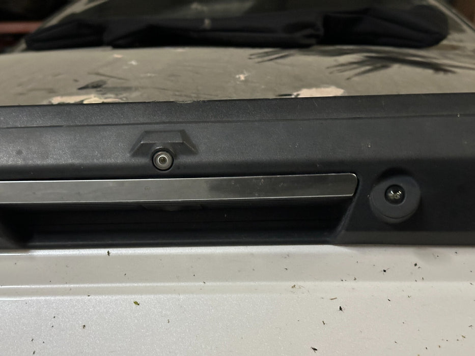 2017 2018 2019 FORD F250 F350 F450 LIMITED TAILGATE TRI-COAT METALLIC WHITE OEM