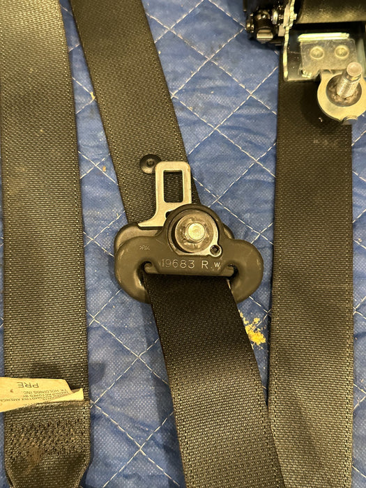 2017 NISSAN TITAN XD FRONT RIGHT SEATBELT OEM