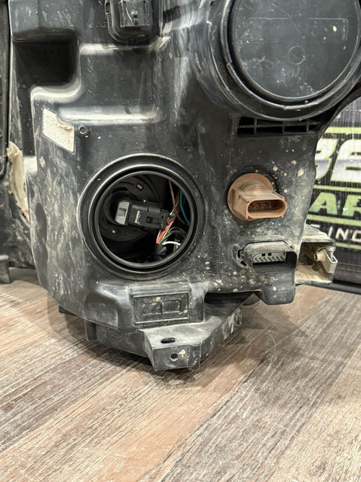 2016-2019 NISSAN TITAN XD PASSENGER RIGHT LED HEADLIGHT OEM *LOW BEAM BAD*