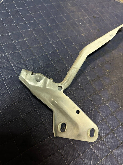 2018 DODGE CHARGER HELLCAT FRONT RIGHT PASSENGER HOOD HINGE OEM