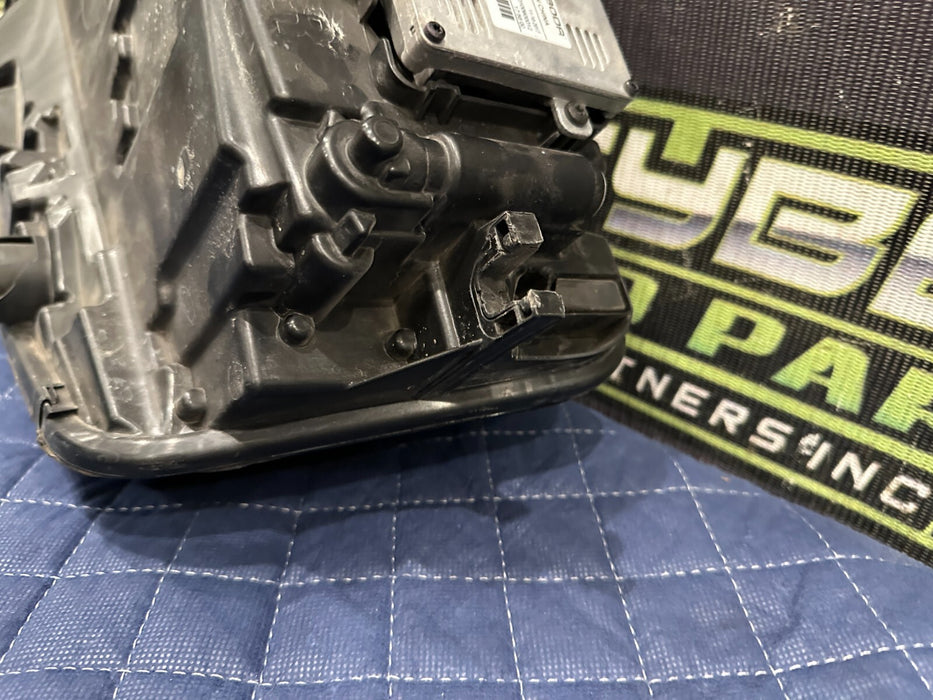 2017 2018 AUDI R8 PASSENGER HEADLIGHT LASER COMPLETE W/ MODULES OEM GENUINE